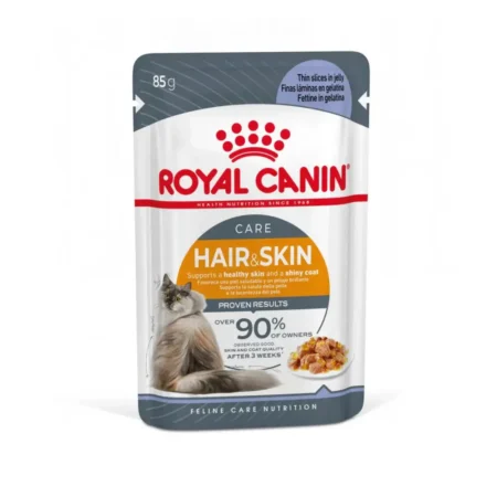 Royal Canin Intense Beauty wet cat food pouch in jelly, featuring thin slices for coat shine and skin health.