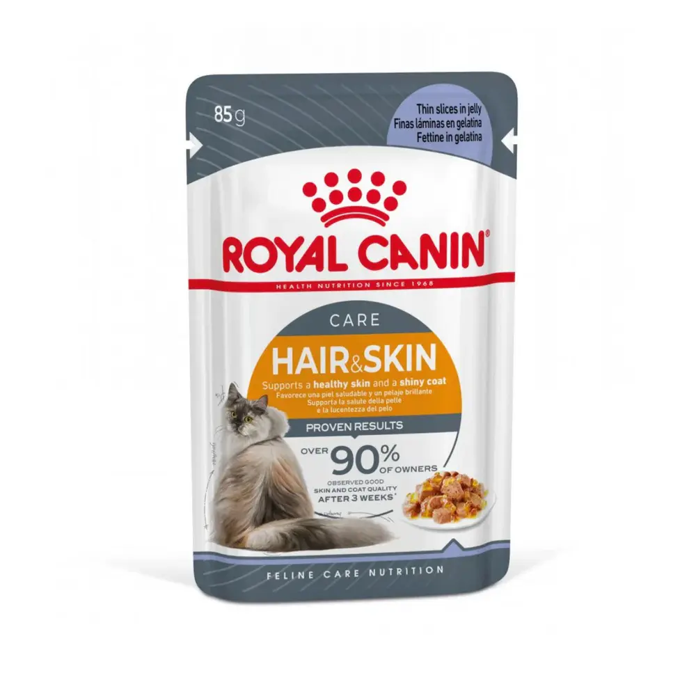 Royal Canin Intense Beauty wet cat food pouch in jelly, featuring thin slices for coat shine and skin health. Royal Canin Intense Beauty wet cat food pouch in jelly, featuring thin slices for coat shine and skin health.